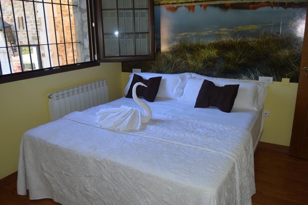 The Way Hotel Molinaseca Bagian luar foto
