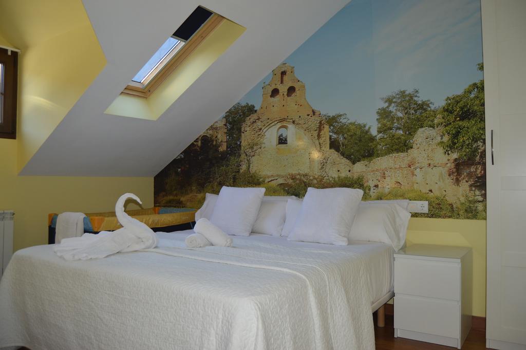 The Way Hotel Molinaseca Bagian luar foto